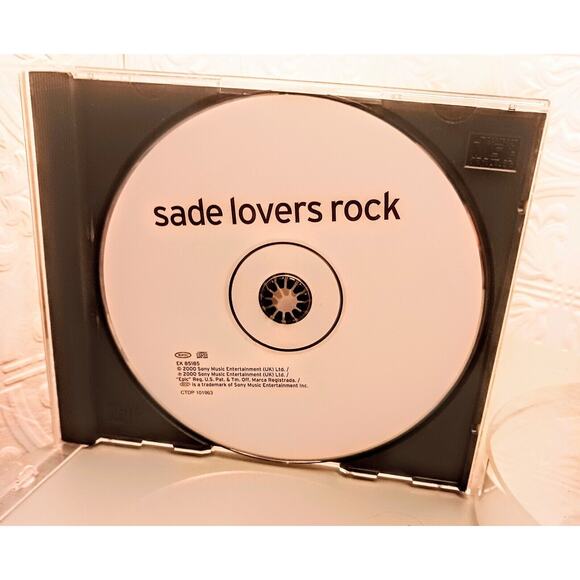 SADE Lovers Rock CD 2000 Epic Smooth Jazz R&B Romantic Soul BOOKLET and Case - Picture 2 of 3